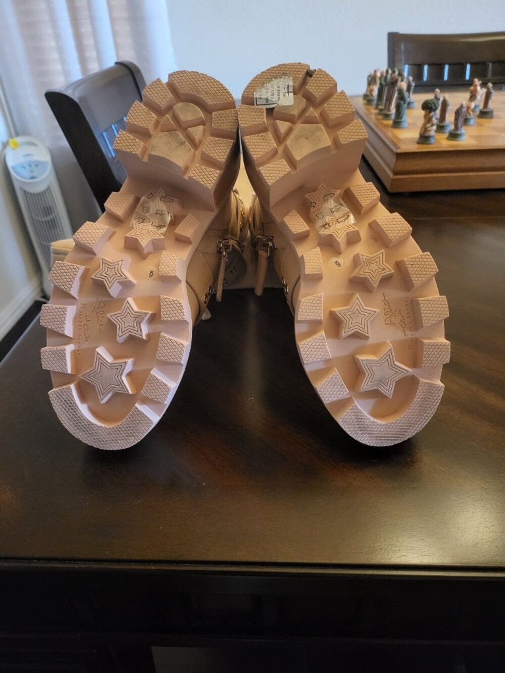 Alice + Olivia Hali Boots - Picture 4 of 6